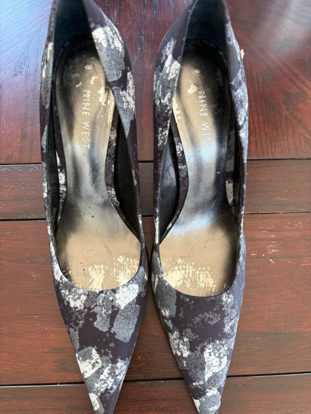 Nine West Black and Gray Patterned Pointed-Toe Pumps